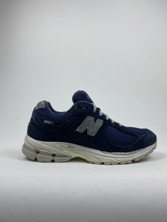 New Balance 2002R Navy Grey (Taille 40)