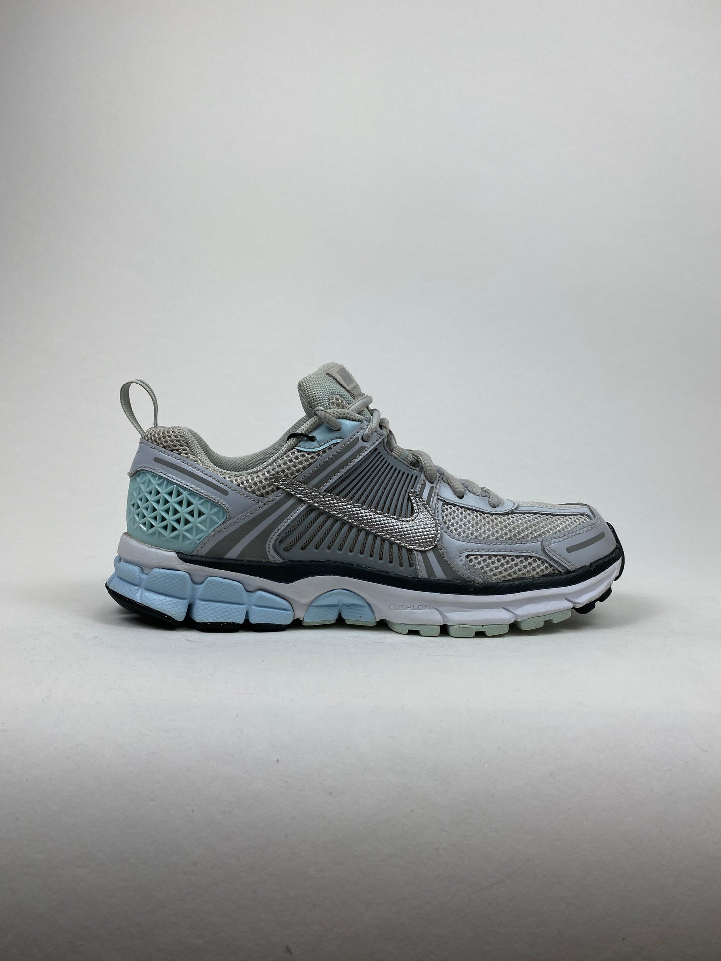 Nike Vomero 5 Pure Platinum Glacier Blue Wolf Grey Metallic Silver (Taille 37,5)