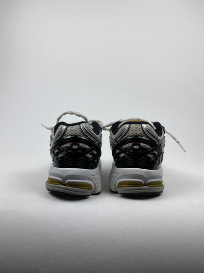 New Balance 1906R White Metallic Gold (Taille 40)