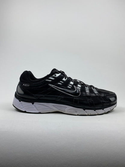 Nike P-6000 Black White Metallic Silver (Taille 45)