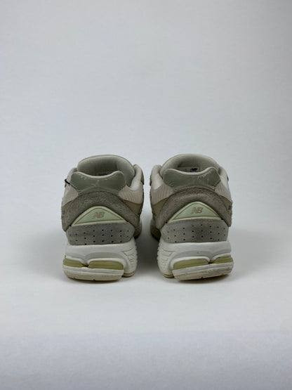 New Balance 2002R Off White (Taille 40)