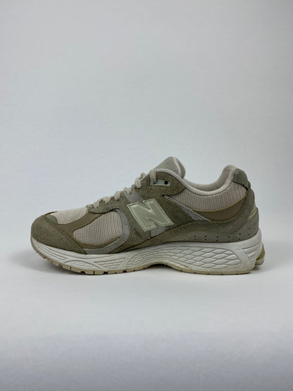 New Balance 2002R Off White (Taille 40)