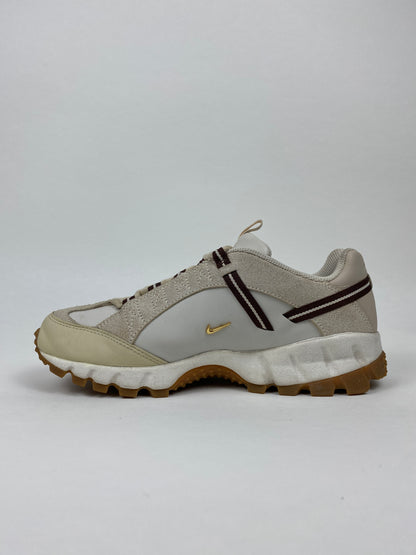 Nike Air Humara LX Jacquemus Light Bone Gold (Taille 39)