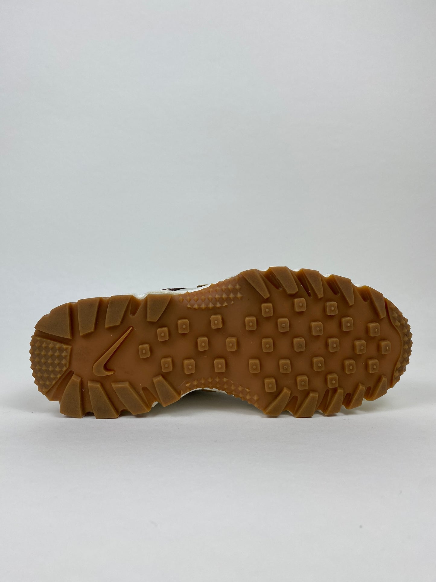 Nike Air Humara LX Jacquemus Light Bone Gold (Taille 38)