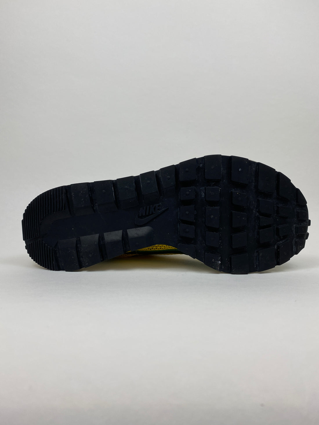 Nike Vaporwaffle sacai Tour Yellow Stadium Green