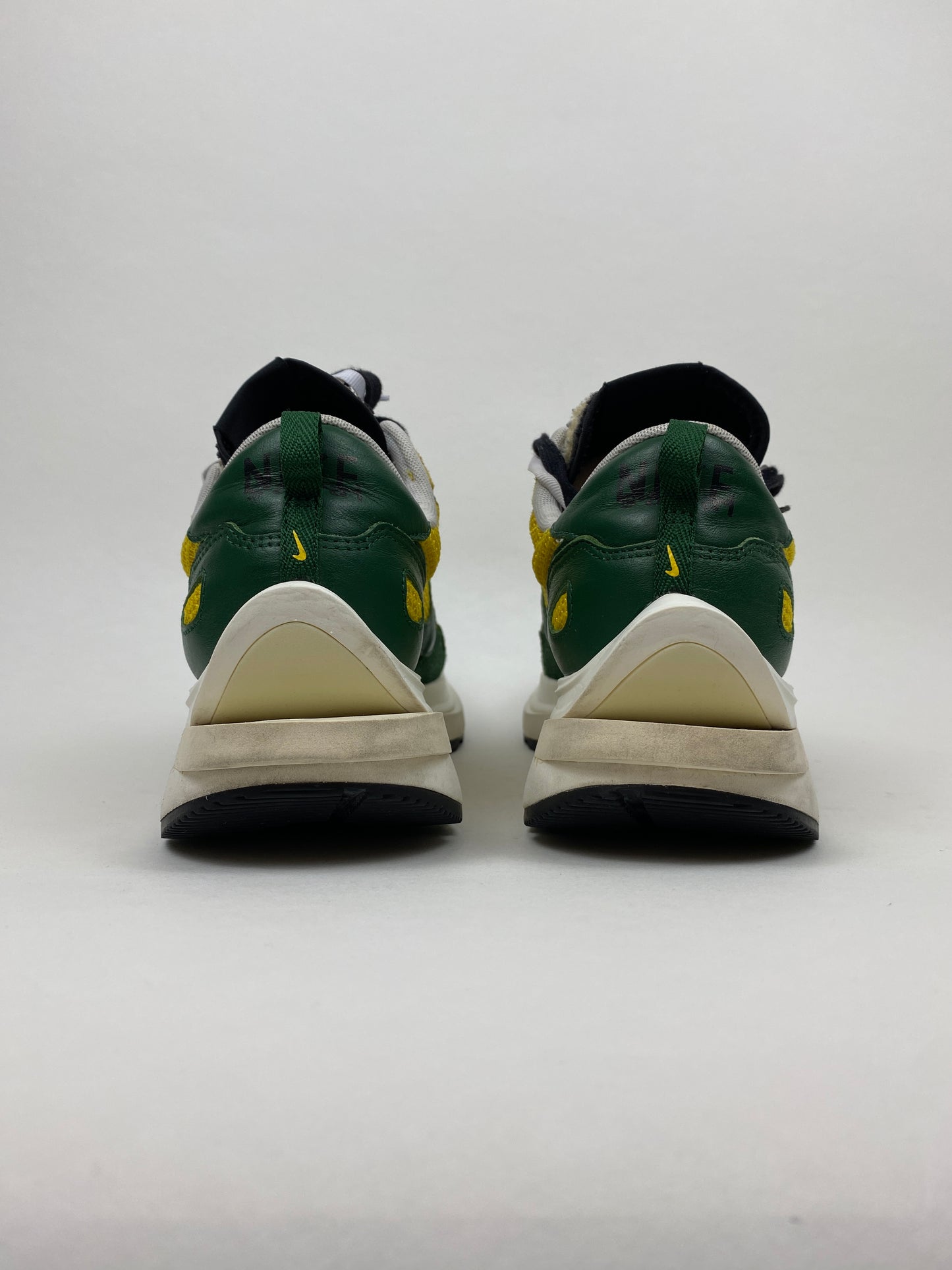 Nike Vaporwaffle sacai Tour Yellow Stadium Green (Taille 44)