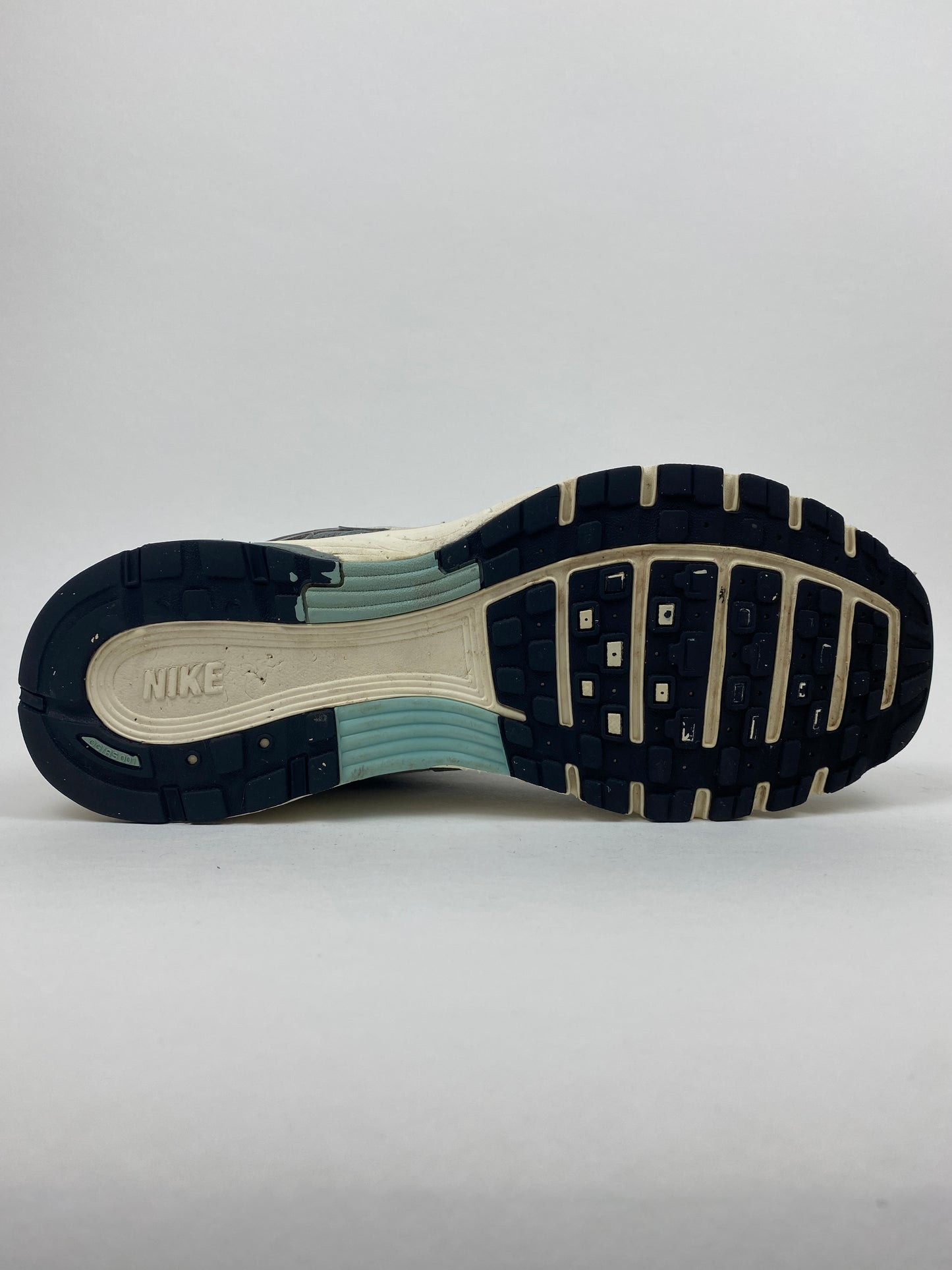 Nike P-6000 Flat Pewter (Taille 45)