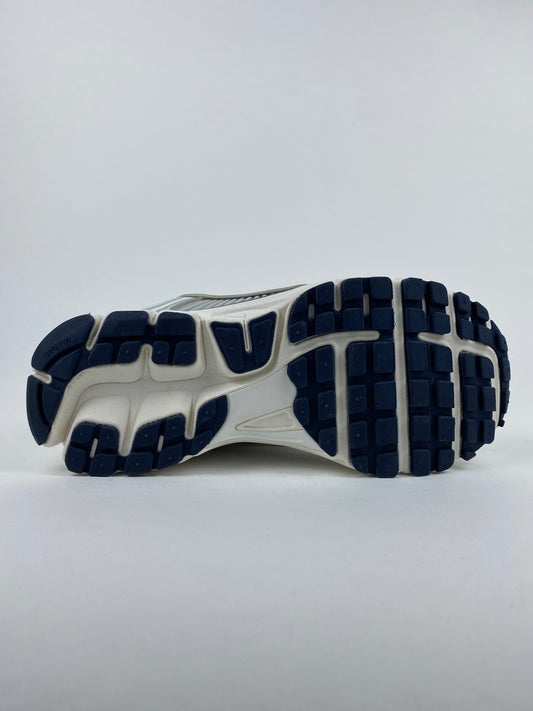 Nike Zoom Vomero 5 Photon Dust (Taille 39)