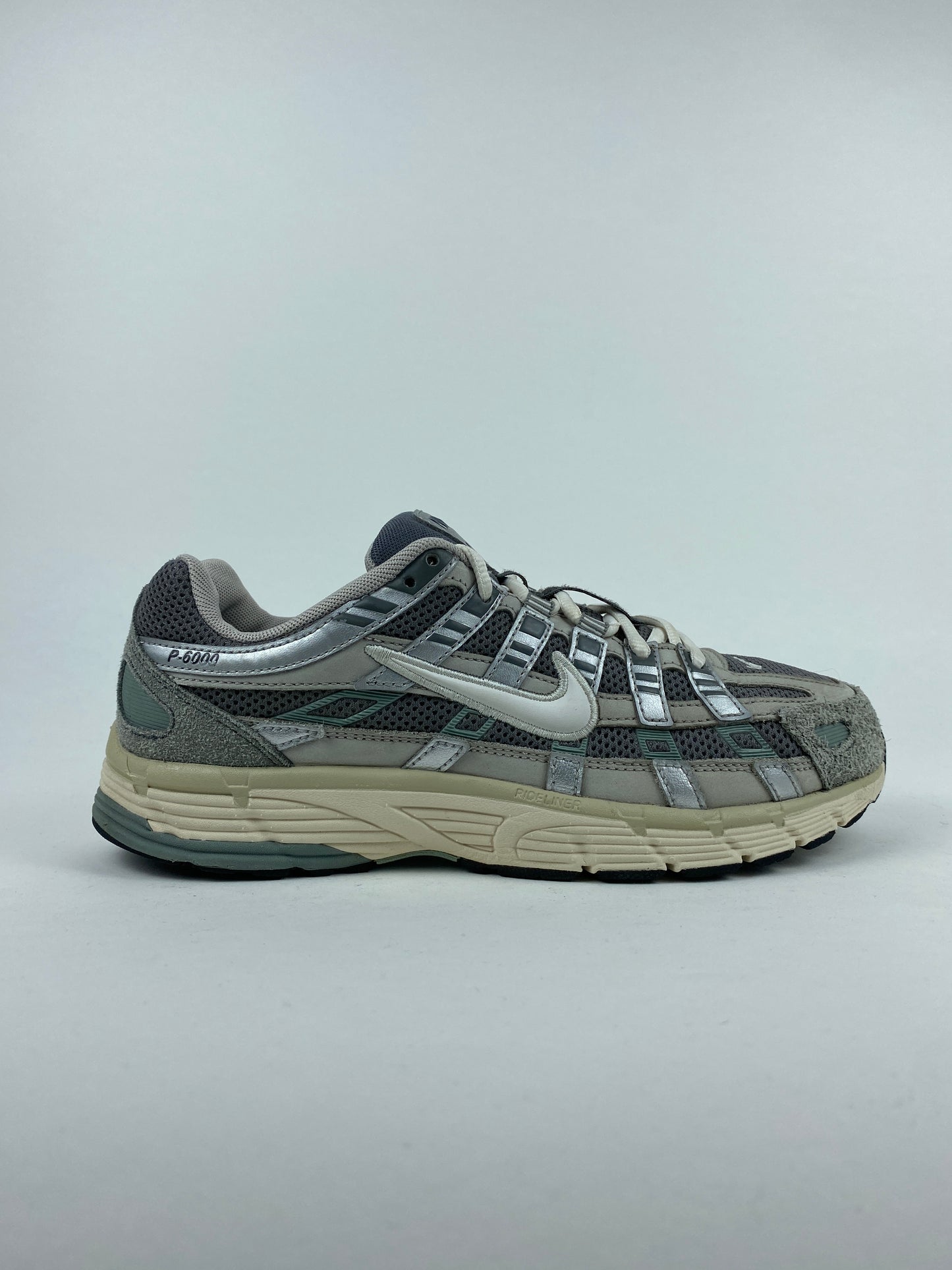 Nike P-6000 Flat Pewter (Taille 38,5)