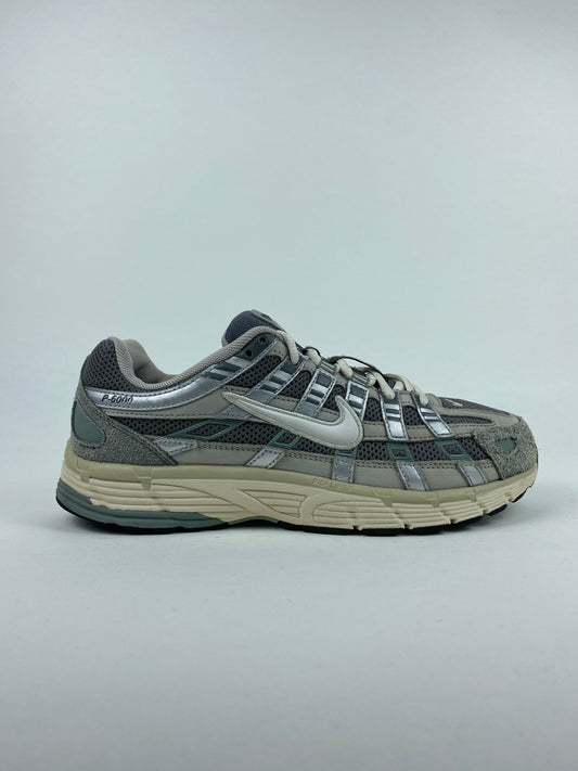 Nike P-6000 Flat Pewter (Taille 38,5)