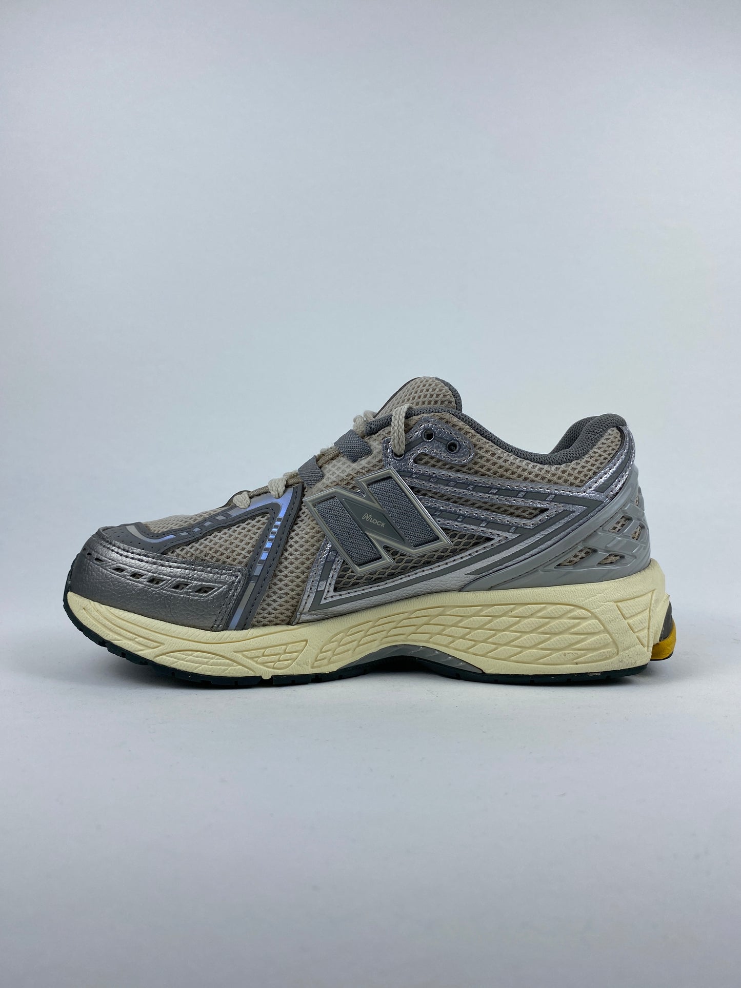 New Balance 1906R Big Wide Moonbeam Raincloud (Taille 37)