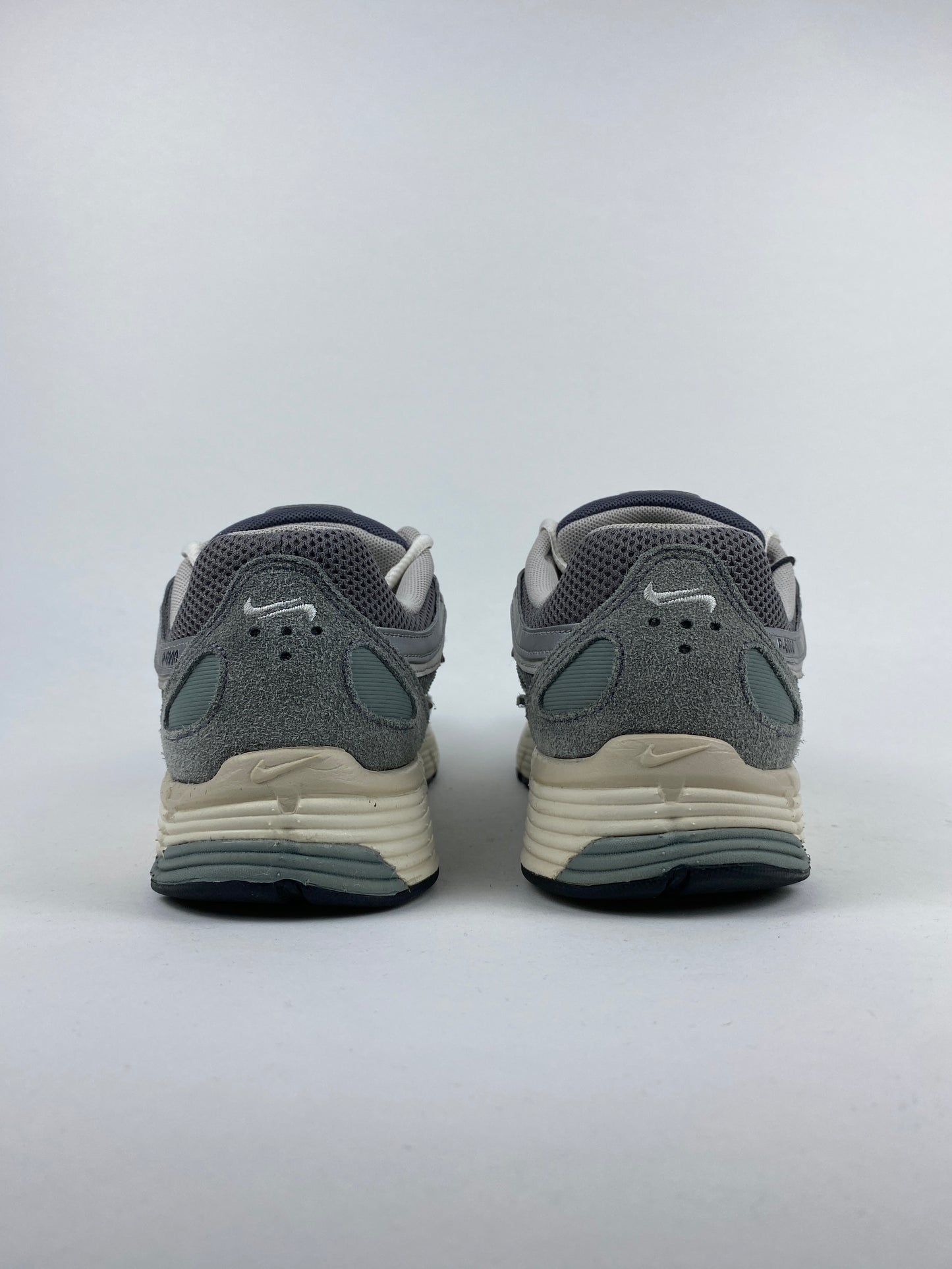 Nike P-6000 Flat Pewter (Taille 40.5)