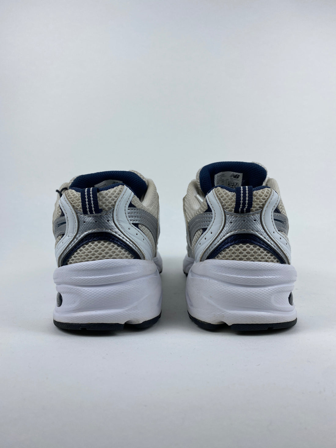 New Balance 530 White Silver Navy