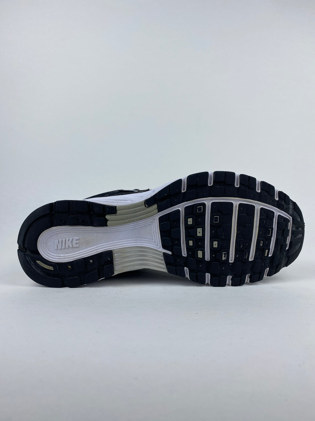 Nike P-6000 Black White Metallic Silver
