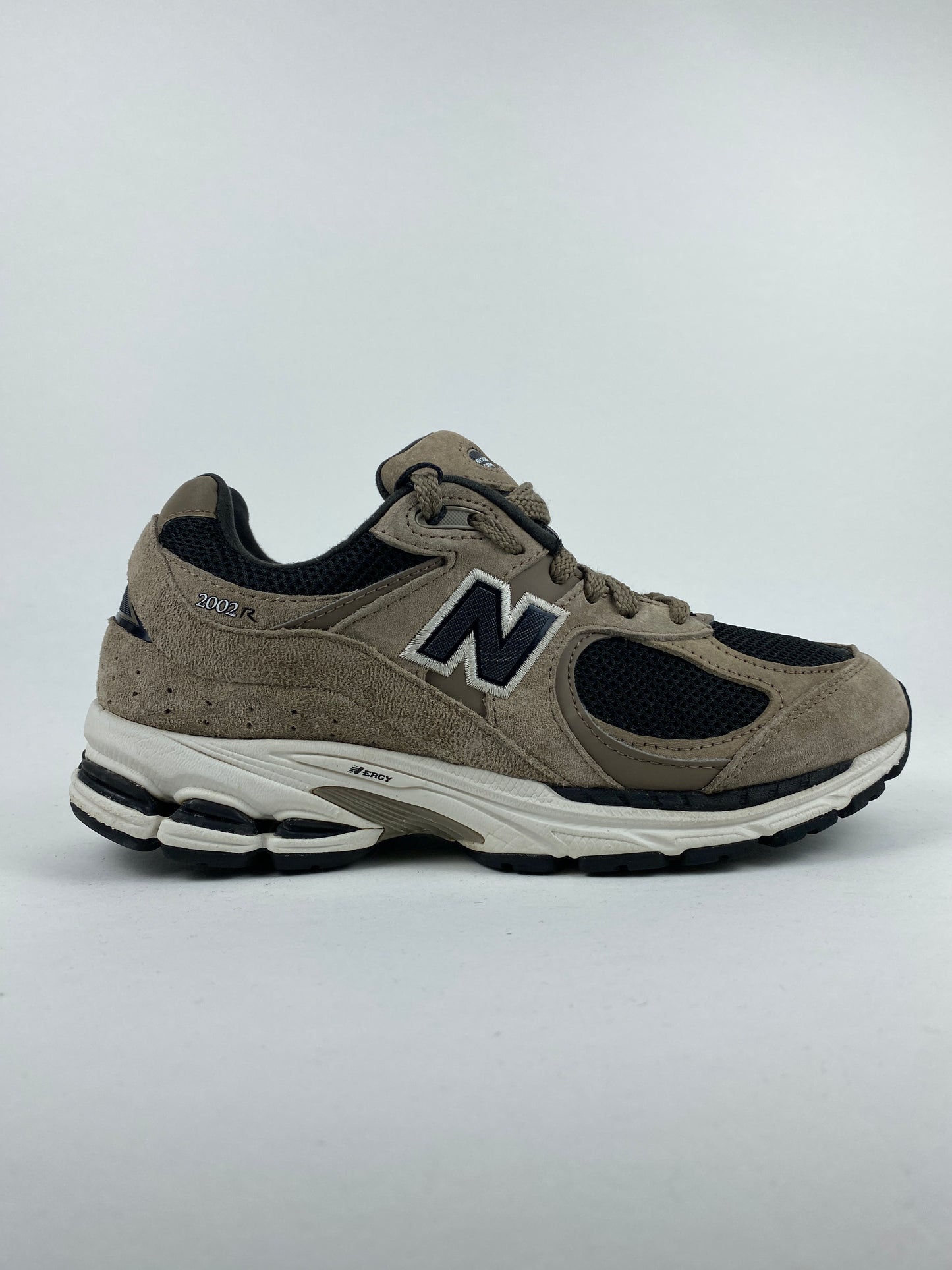 New Balance 2002R Driftwood Noir (Taille 39,5)