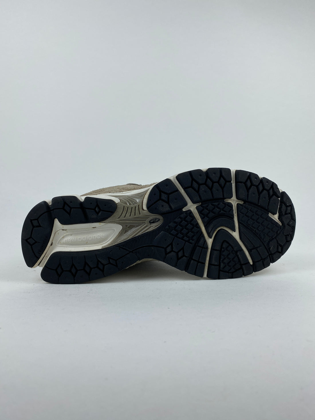 New Balance 2002R Driftwood Noir