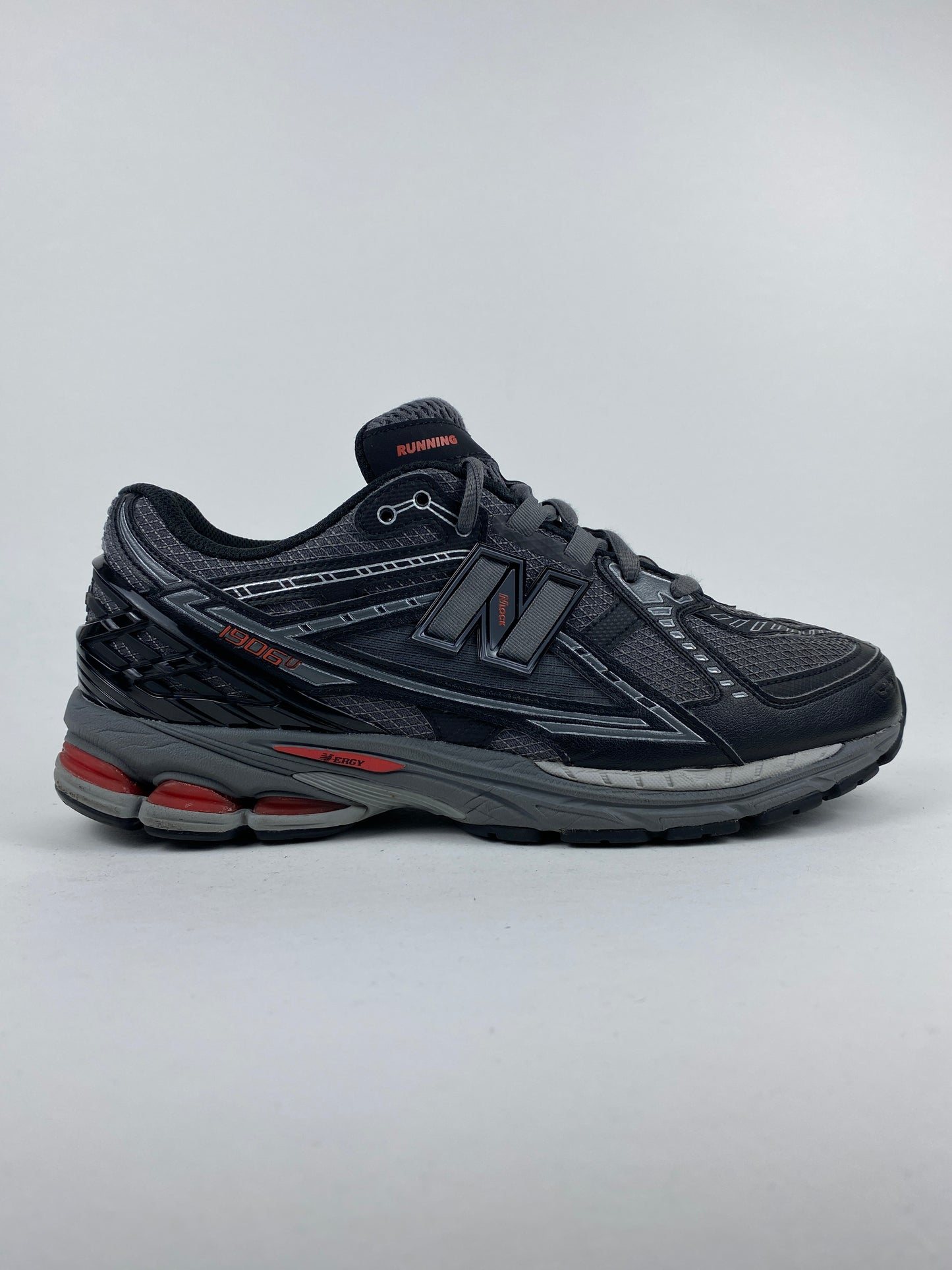 New Balance 1906U Black Grey Red (Taille 43)