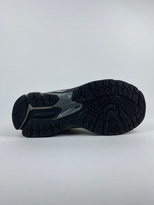 New Balance 2002R Big Kid Castlerock Black (Taille 42)