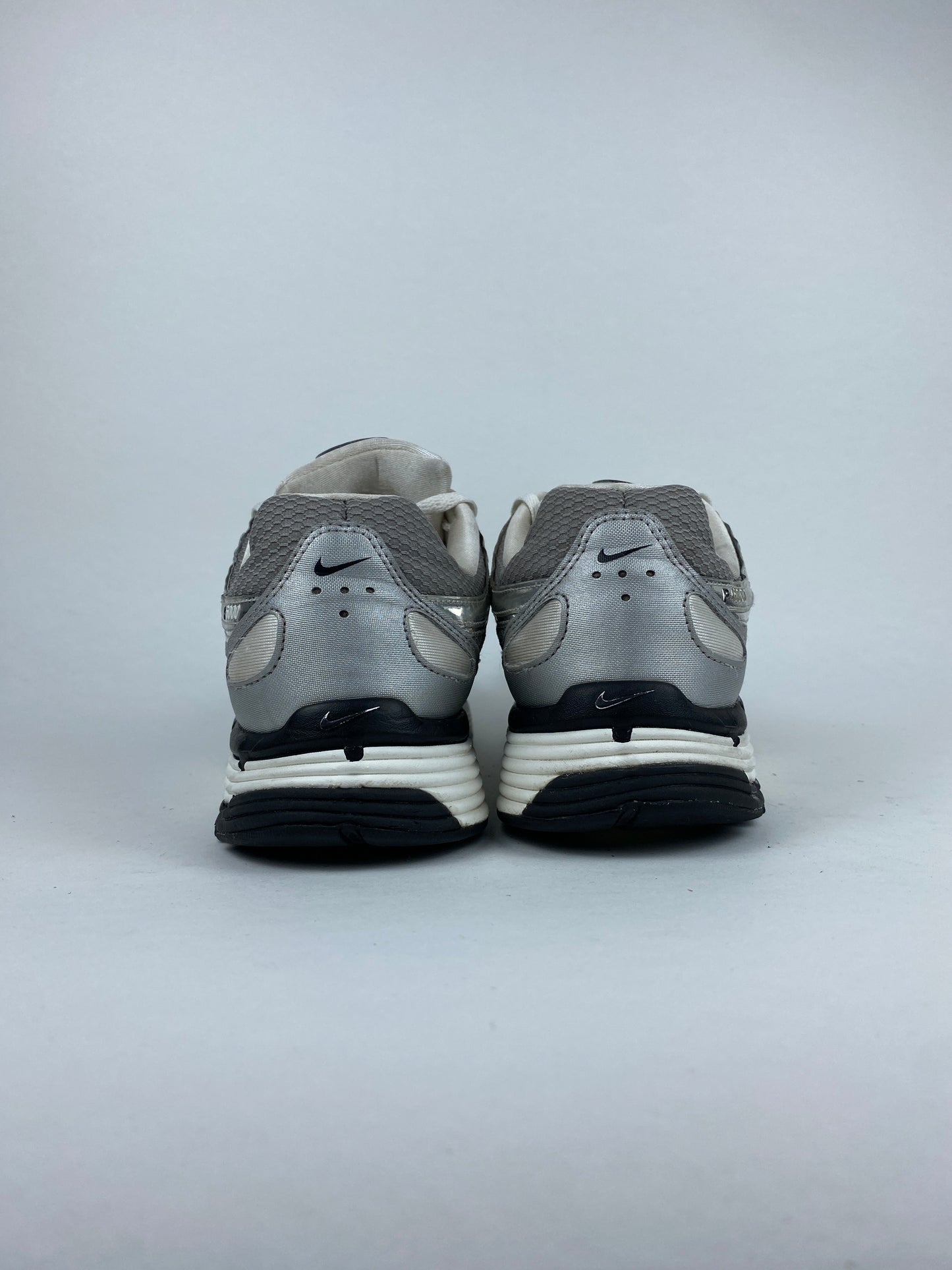 Nike P-6000 Metallic Silver (Taille 45)