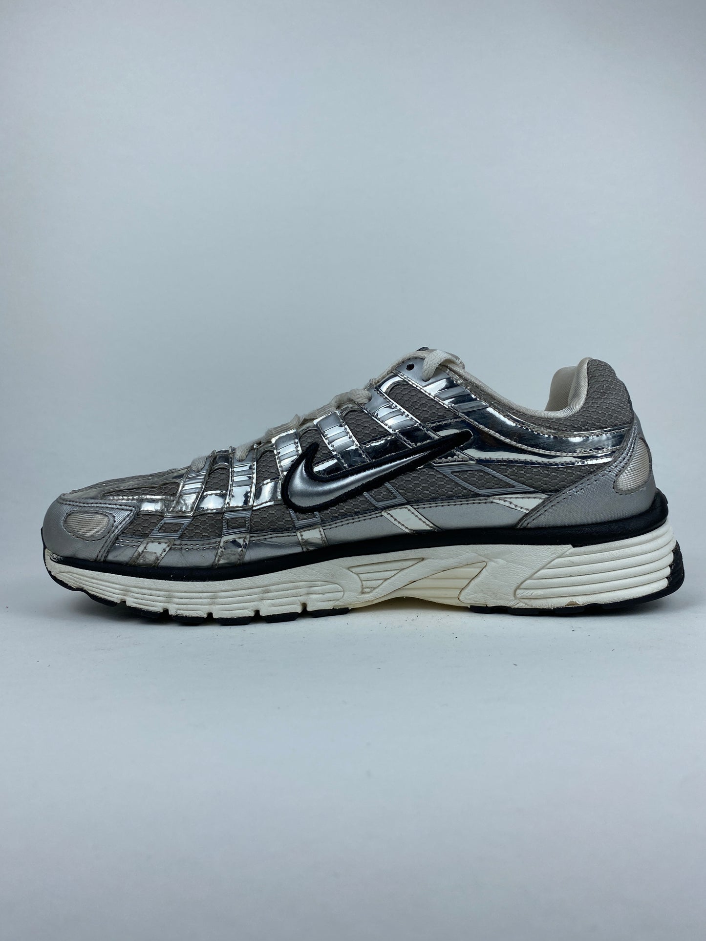 Nike P-6000 Metallic Silver (Taille 45)