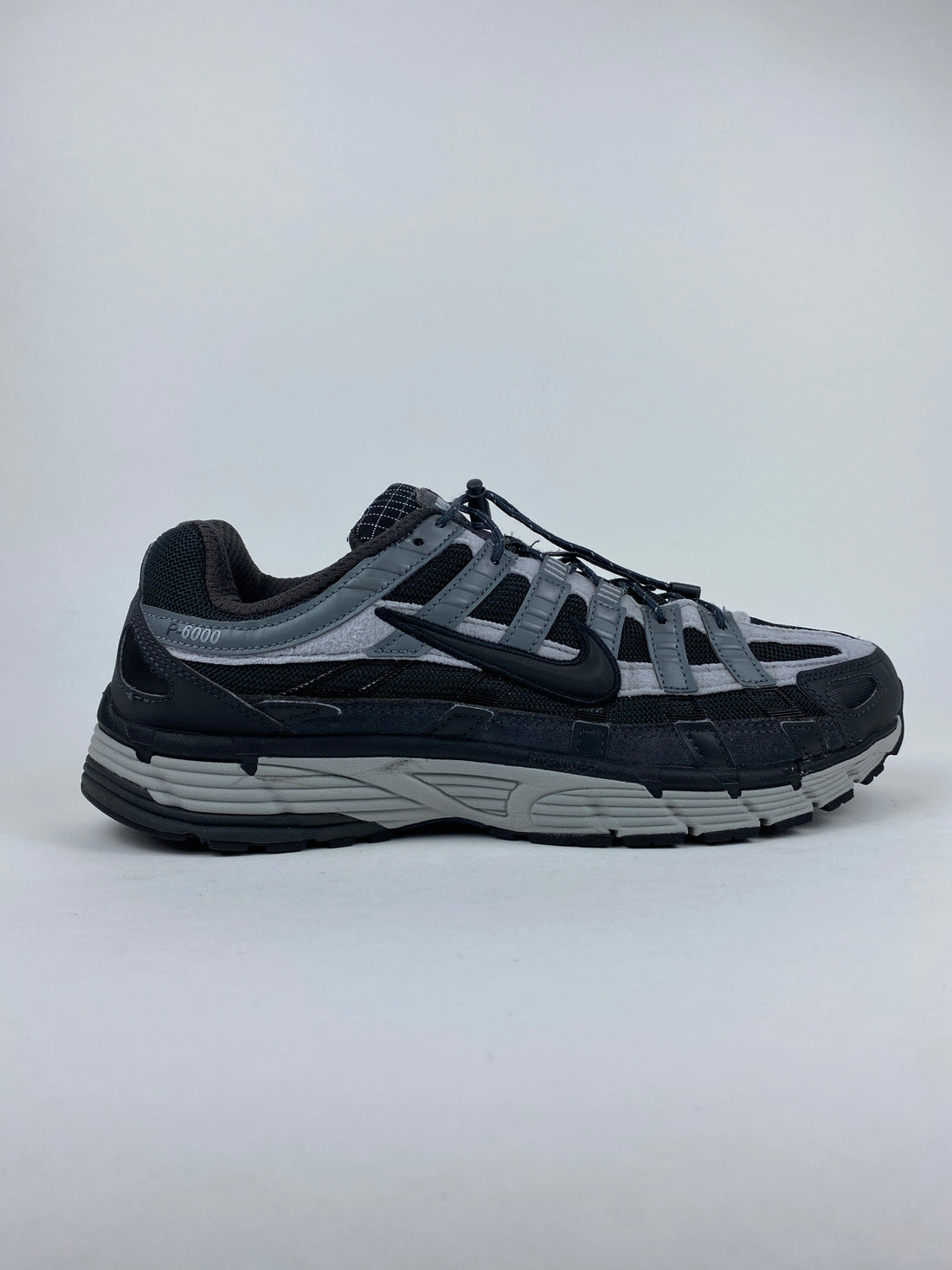 Nike P-6000 Anthracite Smoke Grey