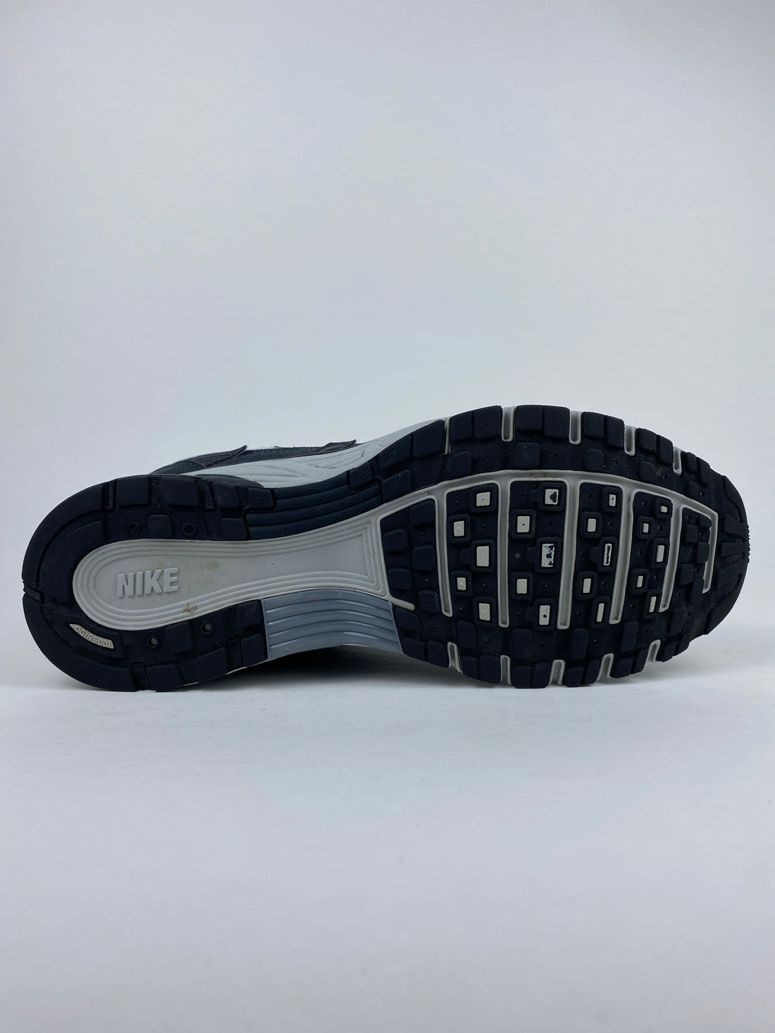 Nike P-6000 Anthracite Smoke Grey