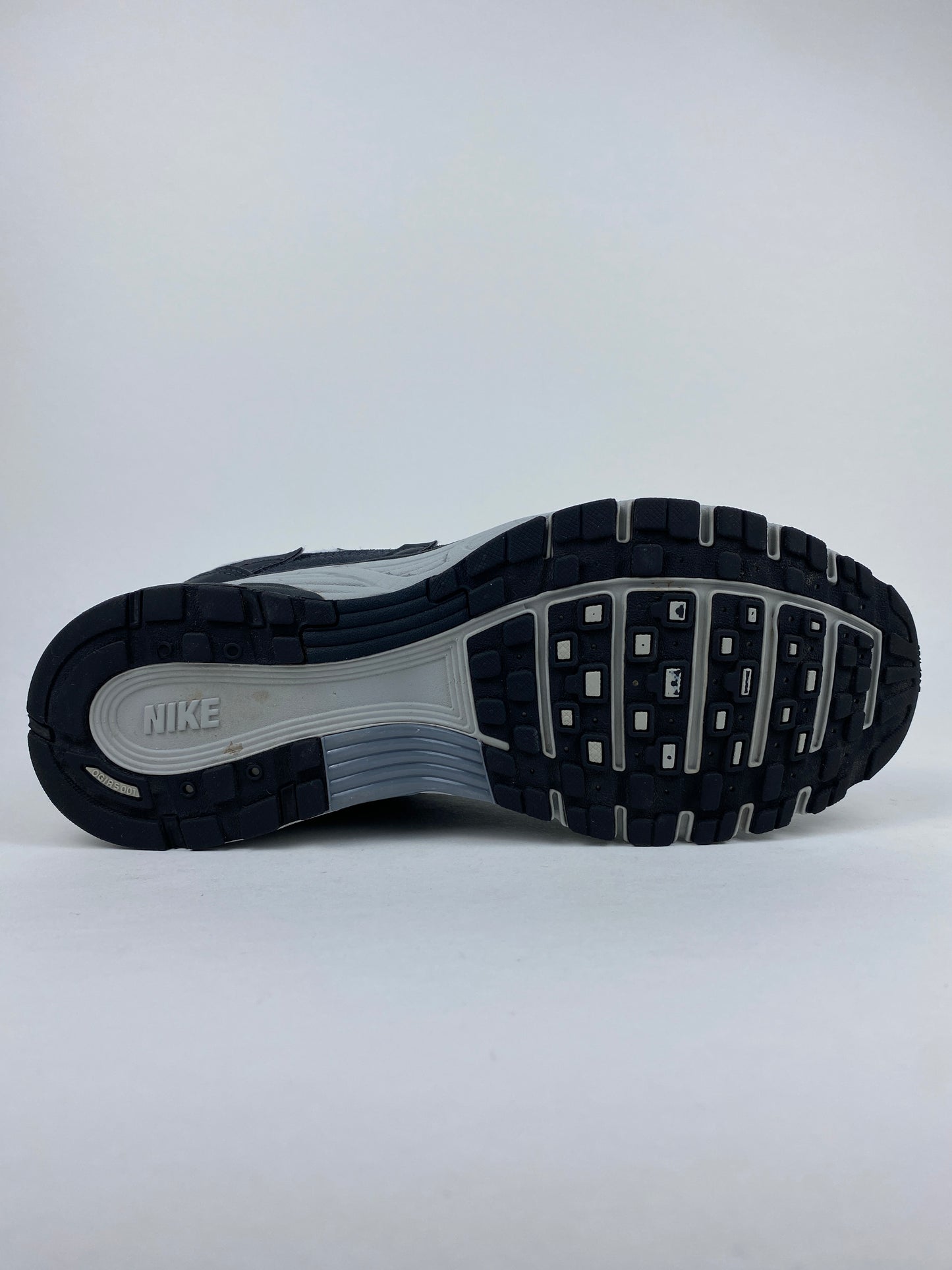 Nike P-6000 Anthracite Smoke Grey (Taille 43)