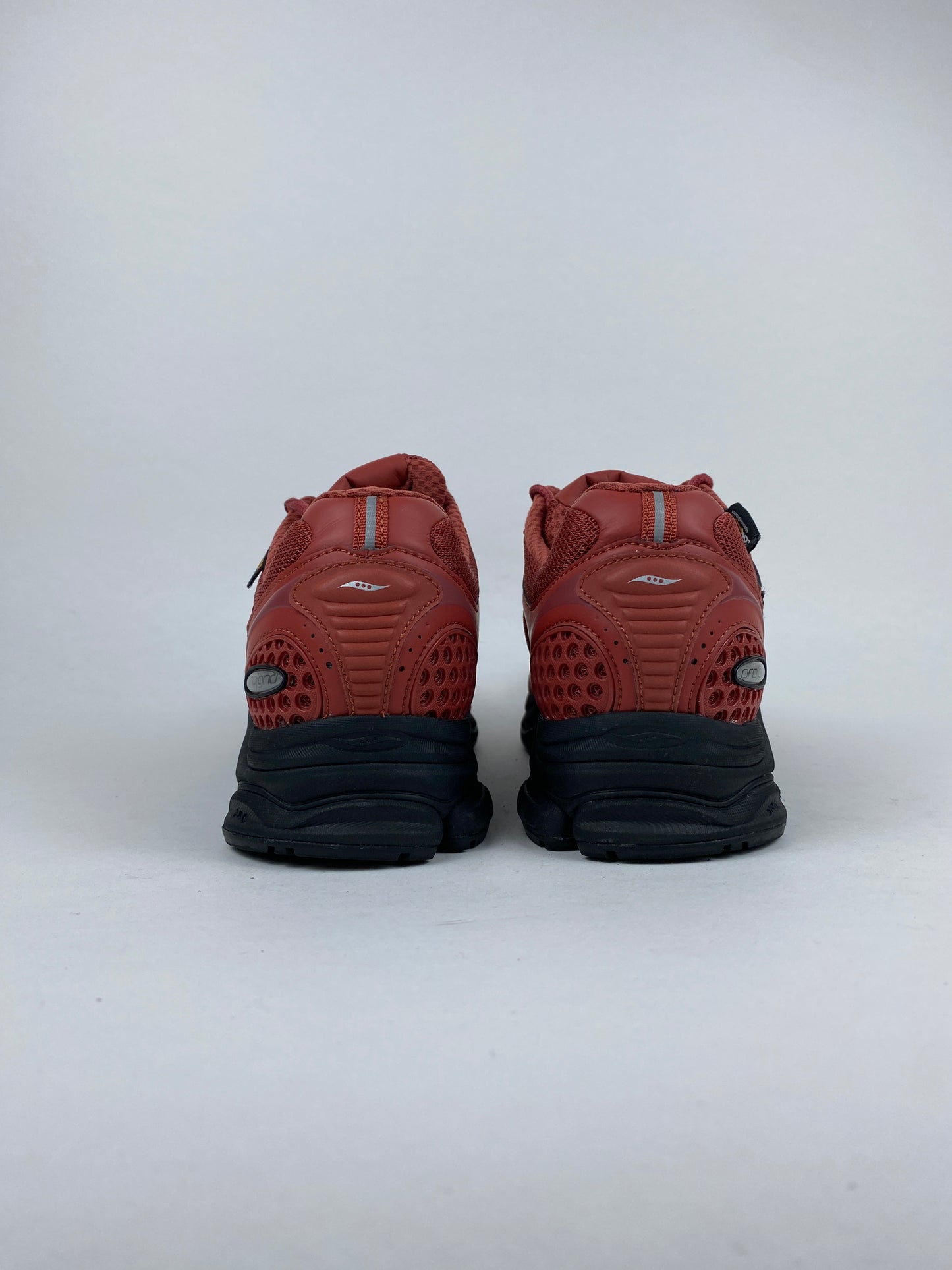 Saucony ProGrid Triumph 4 Gorpcore (Taille 42,5)