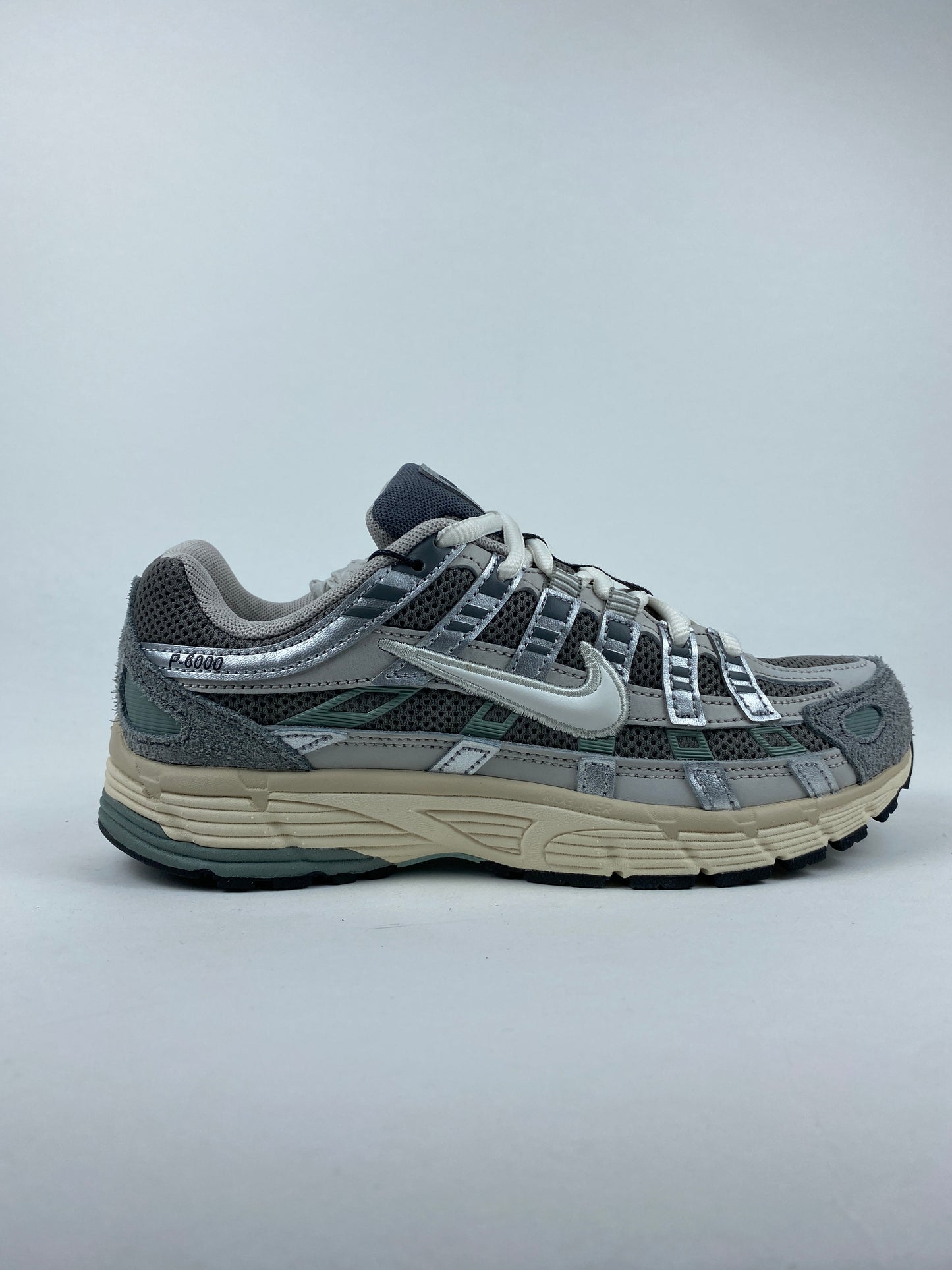 Nike P-6000 Flat Pewter (Taille 36,5)