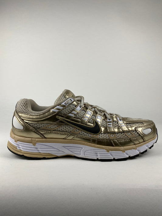 Nike P-6000 Gold (Taille 40,5)