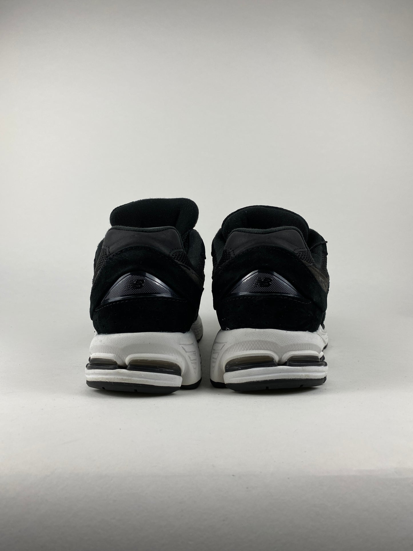 New Balance 2002R Black Gunmetal (Taille 43)