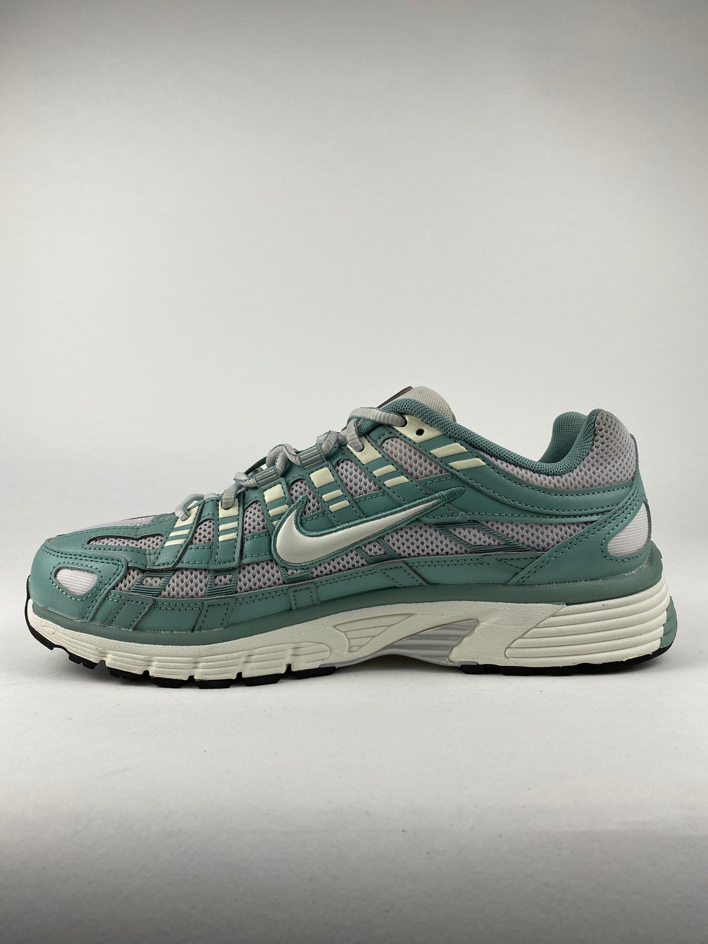 Nike P-6000 Cannon Pearl Platinum (Taille 41)