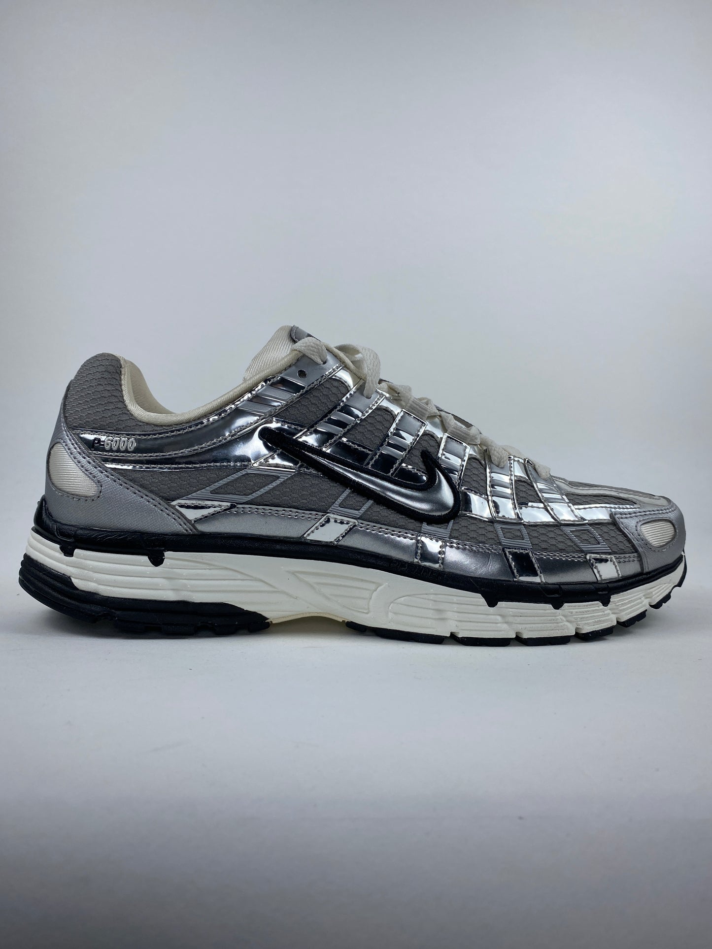 Nike P-6000 Metallic Silver (Taille 43)