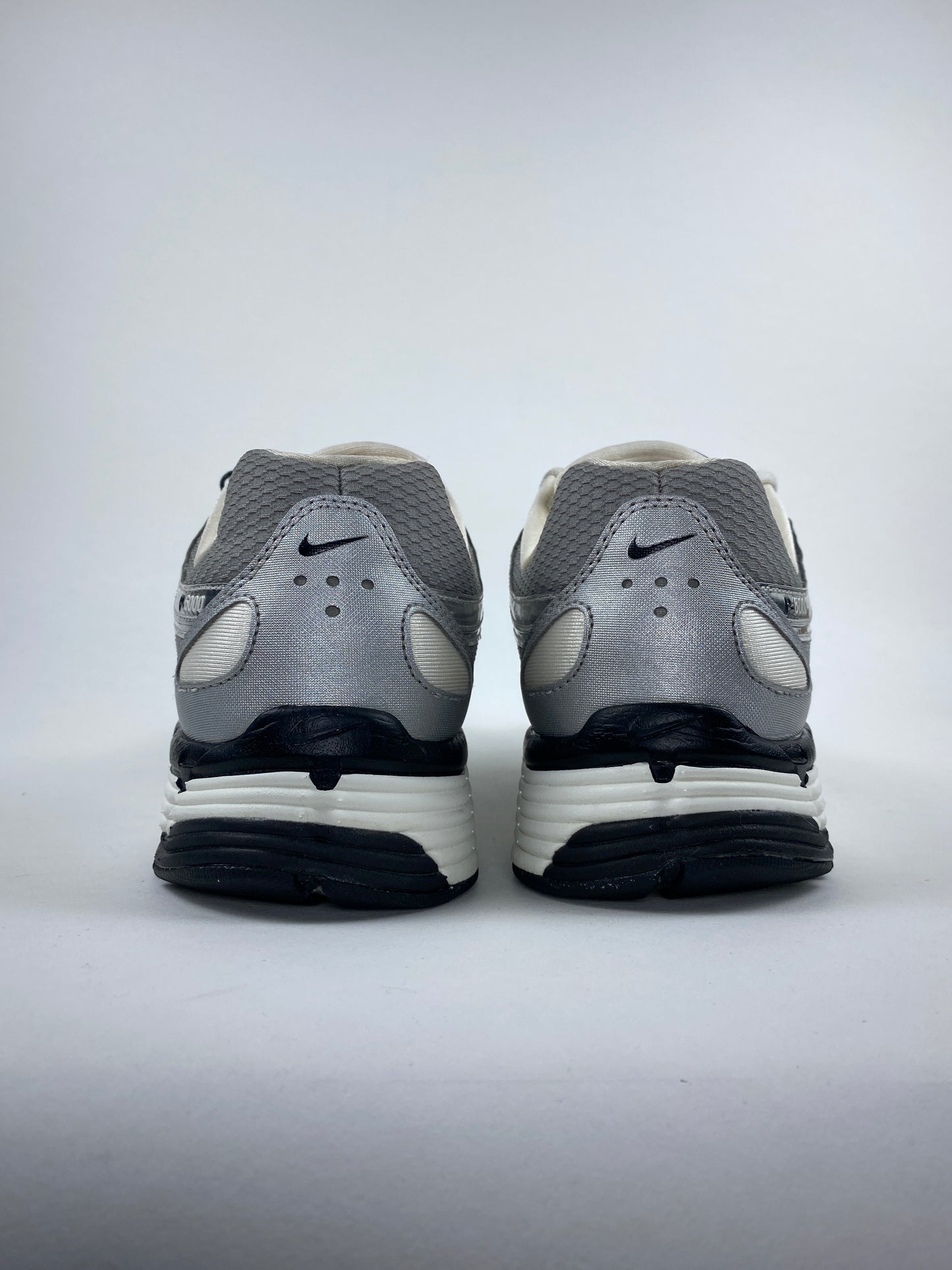Nike P-6000 Metallic Silver (Taille 43)