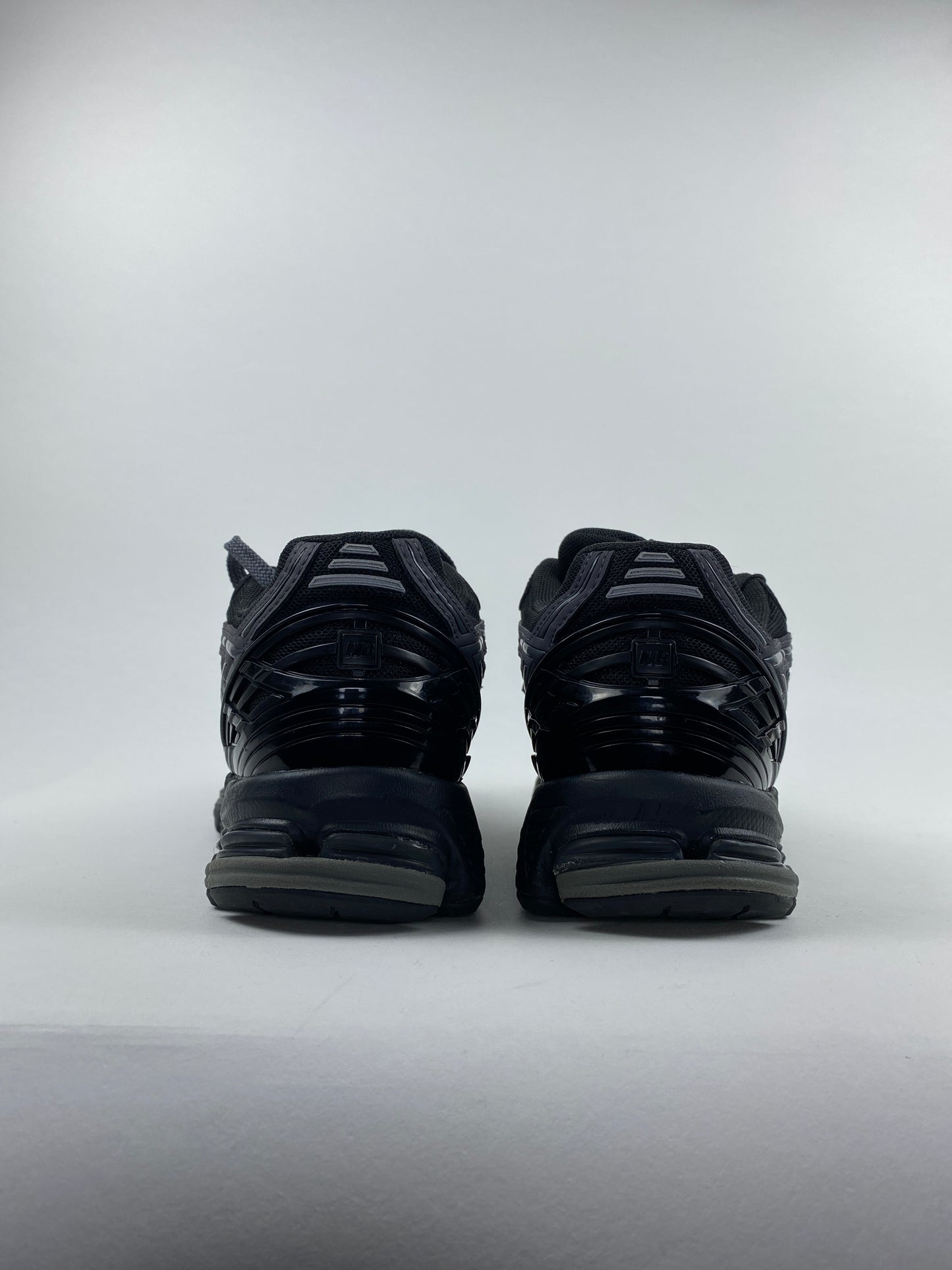 New Balance 1906R Black Phantom (Taille 42,5)