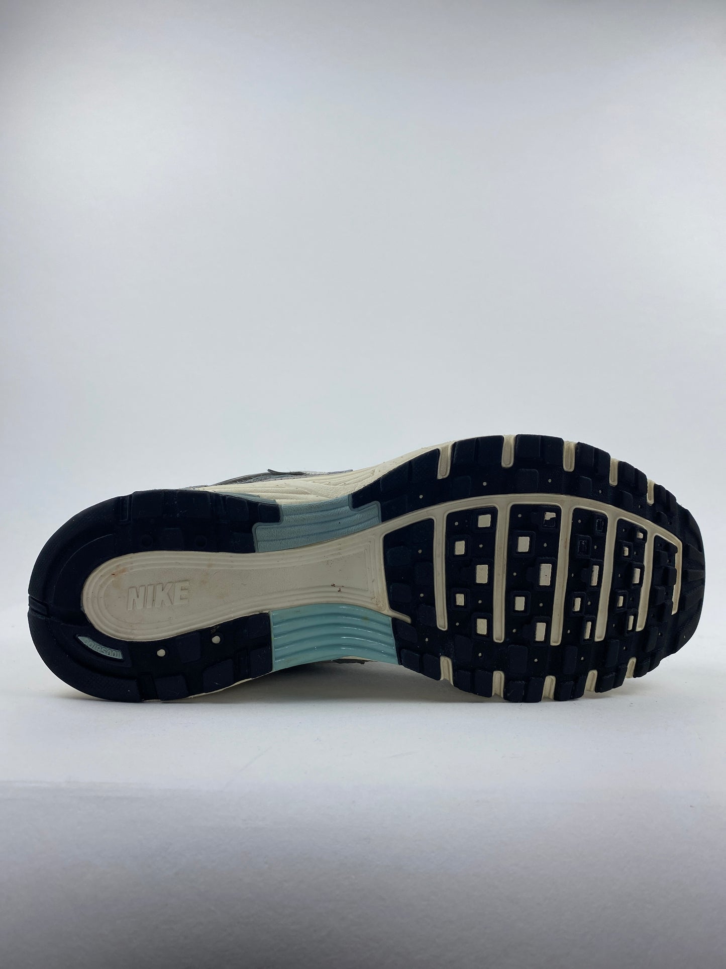 Nike P-6000 Flat Pewter (Taille 42,5)