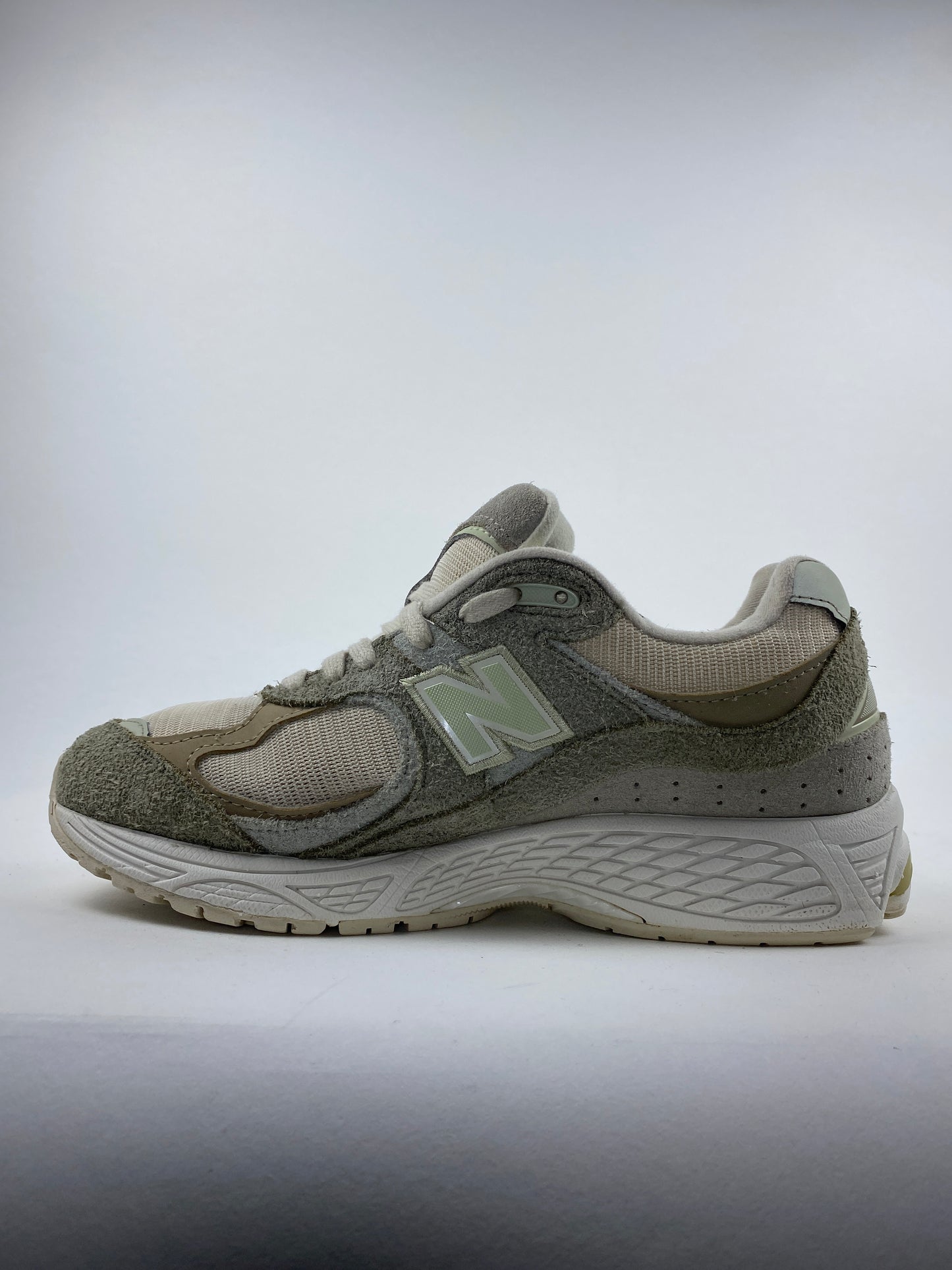 New Balance 2002R Dark Olivine Olivine & Slate Grey (Taille 39,5)