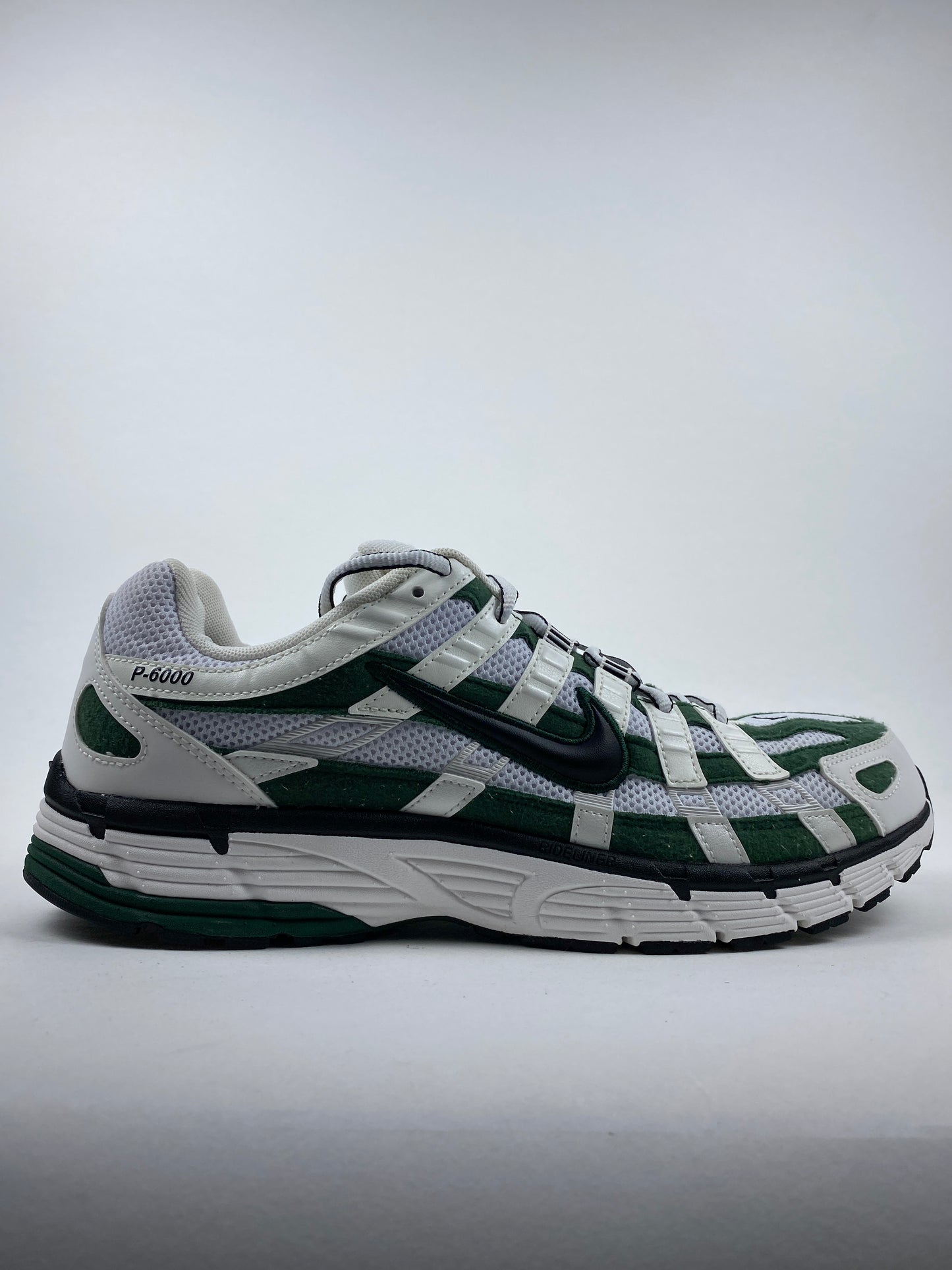 Nike P-6000 Fir (Taille 44)