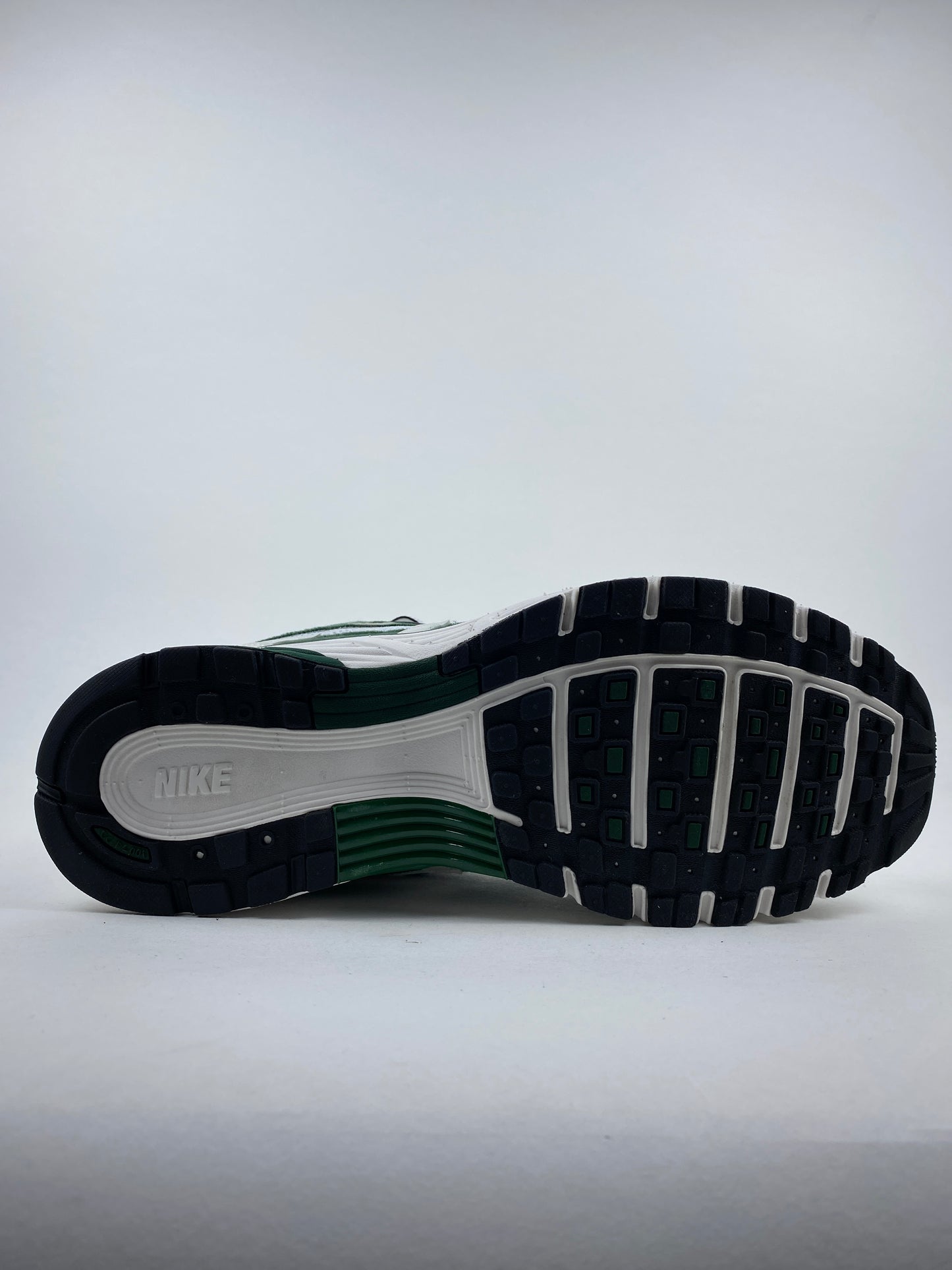 Nike P-6000 Fir (Taille 44)