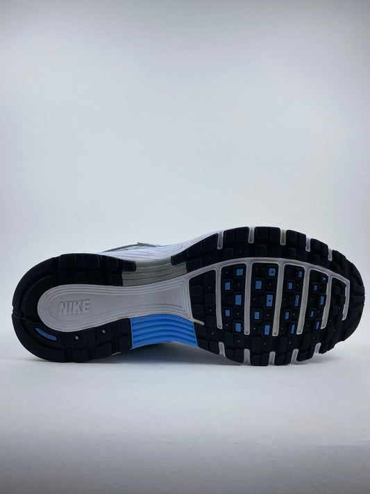 Nike P-6000 Metallic Platinum Pure Platinum Metallic Silver University Blue (Taille 41)