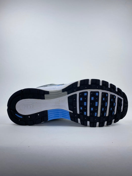 Nike P-6000 Metallic Platinum Pure Platinum Metallic Argenté University Bleu (Taille 42)