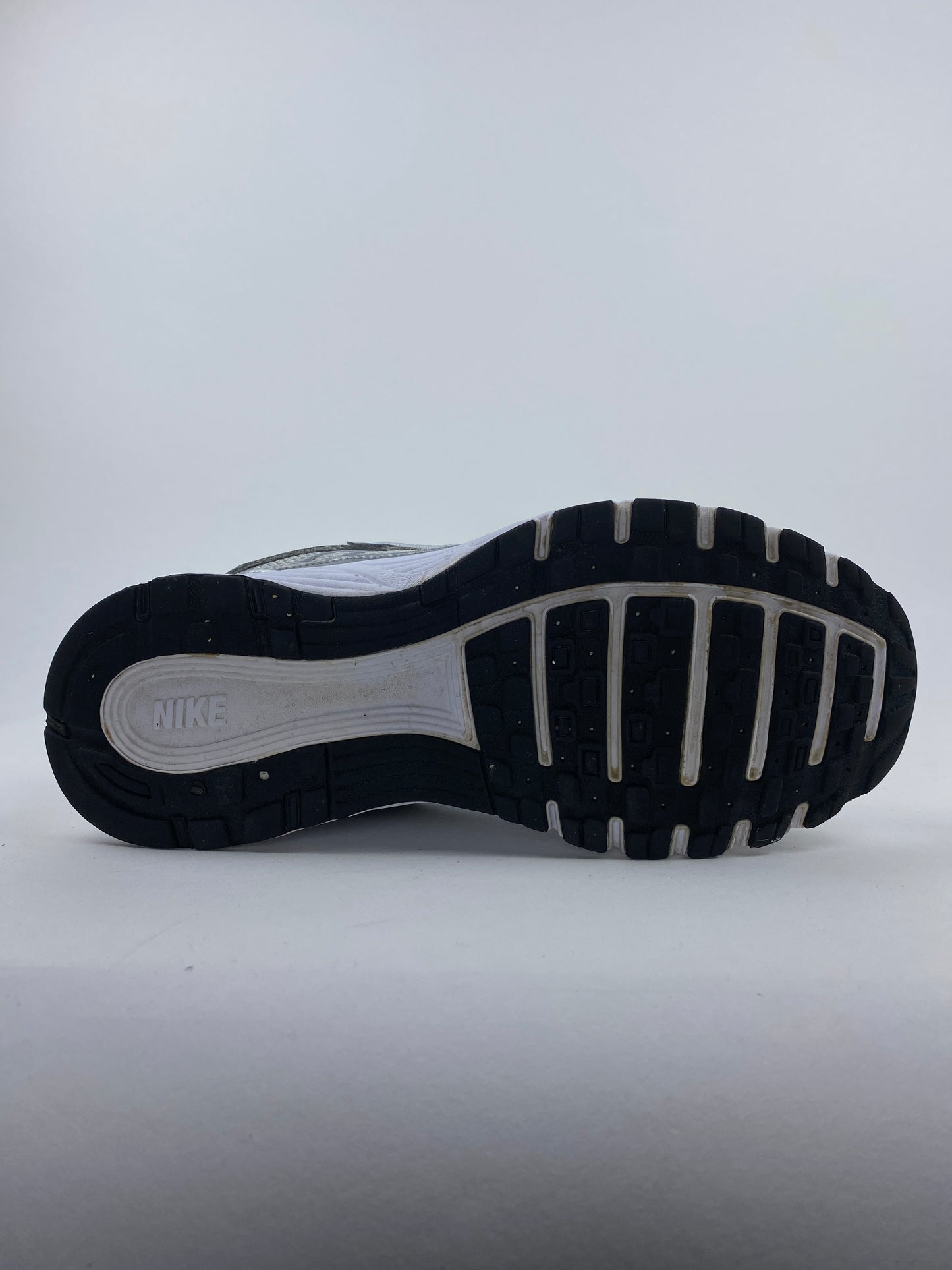 Nike P-6000 Metallic Platinum University Blue (Taille 38)