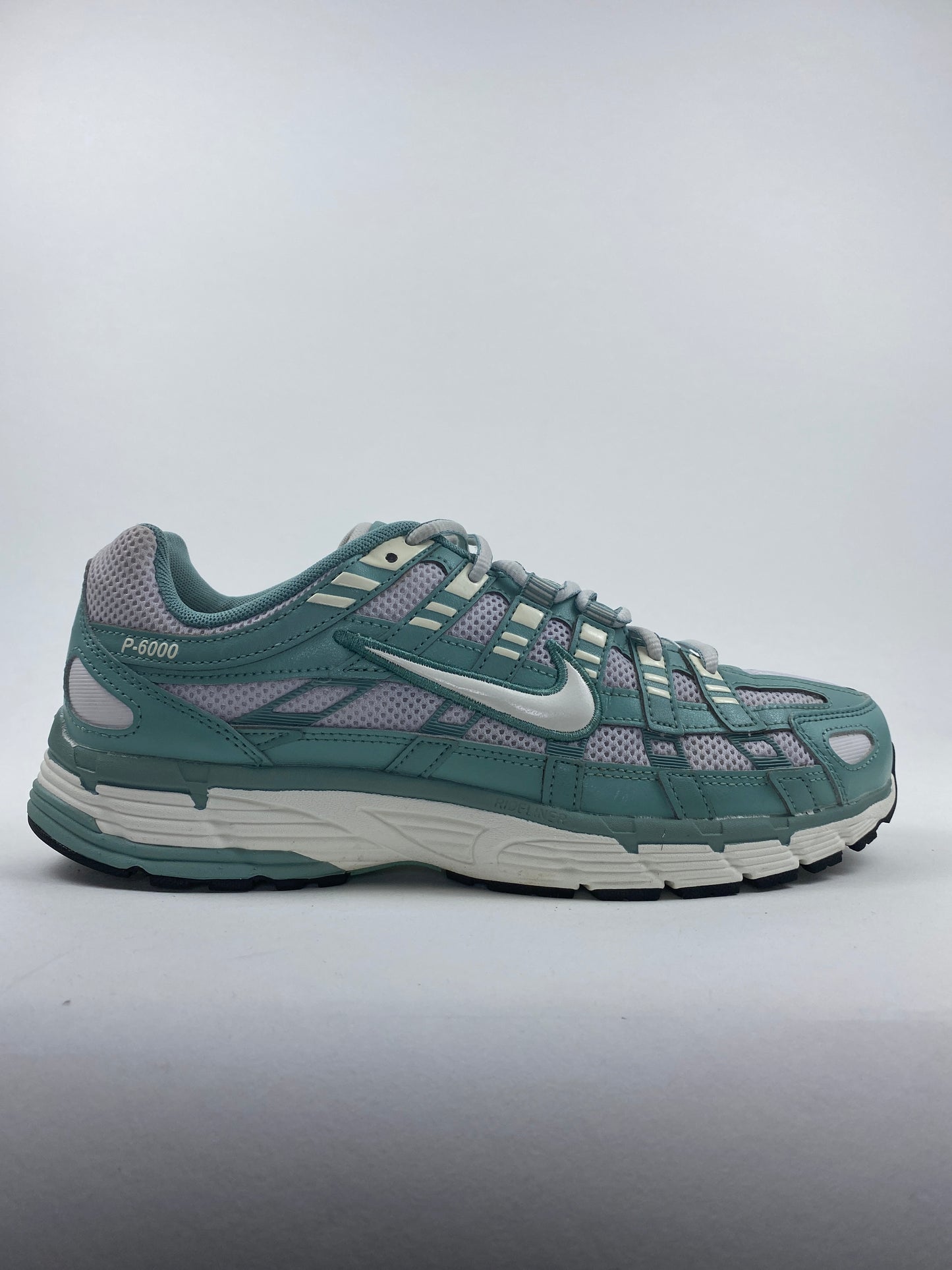 Nike P-6000 Cannon Pearl Platinum (Taille 41)