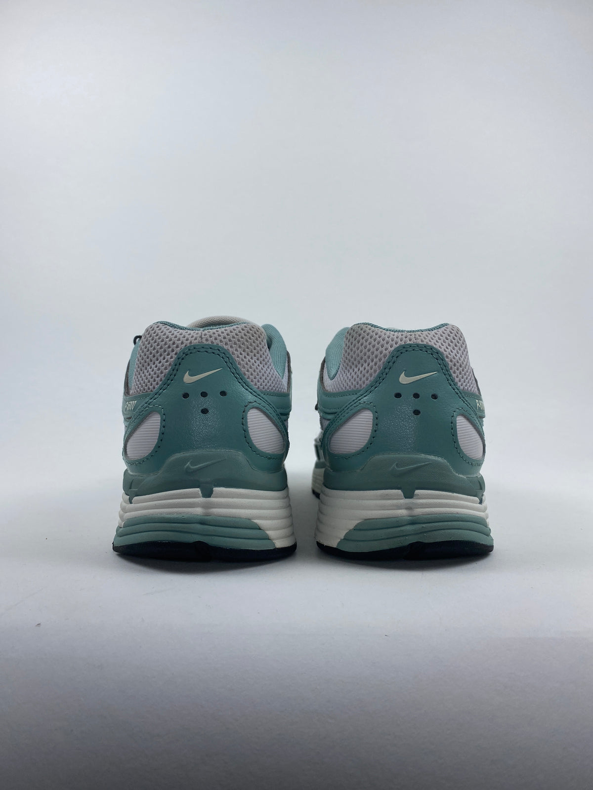 Nike P-6000 Cannon Pearl Platinum (Taille 41)
