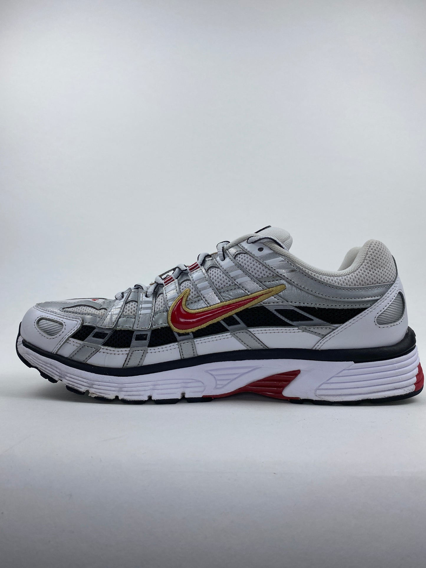 Nike P-6000 White Gold Red (Taille 44,5)