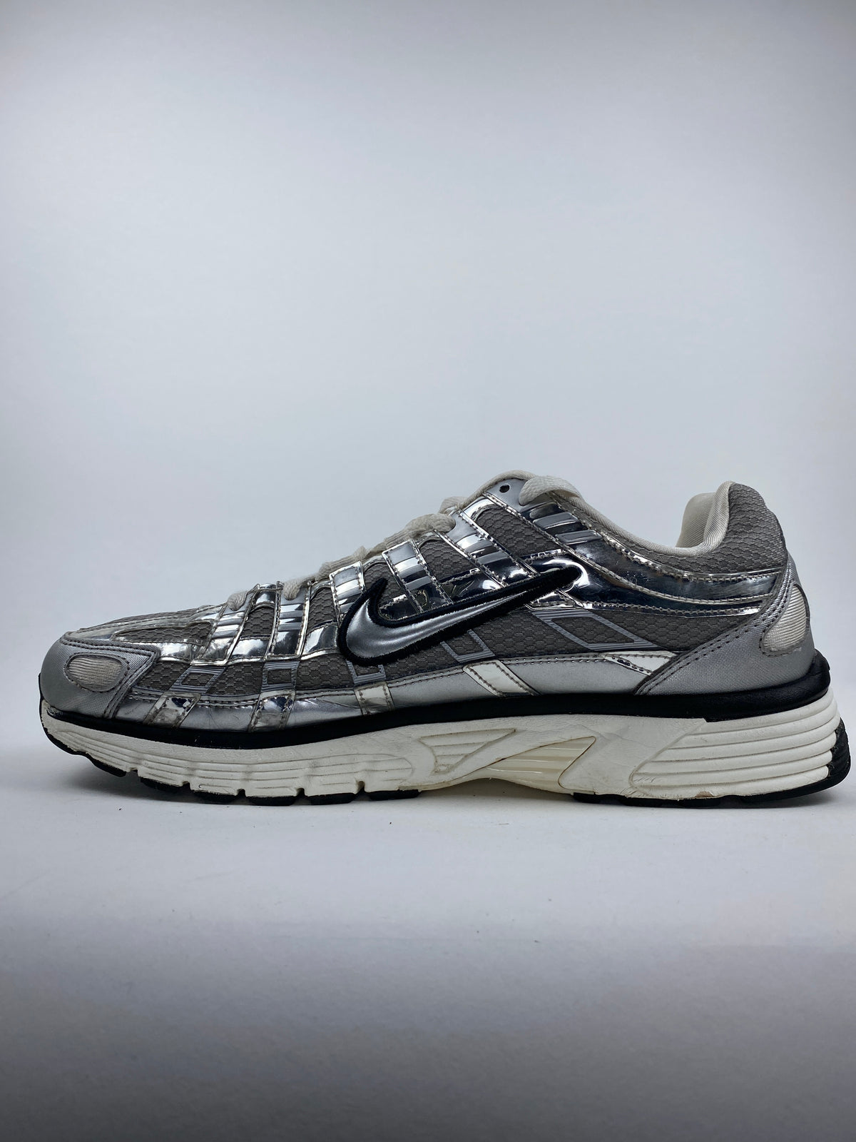 Nike P-6000 Metallic Silver (Taille 45)