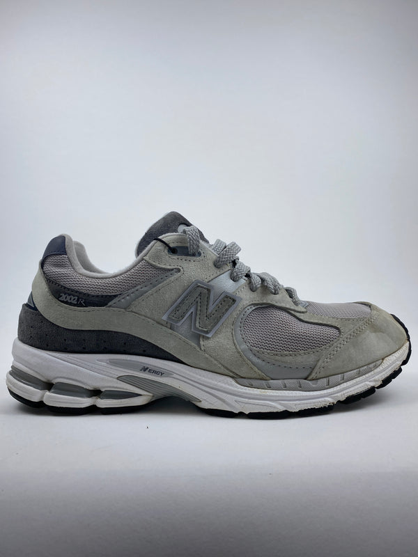 New Balance 2002R Light Dark Grey