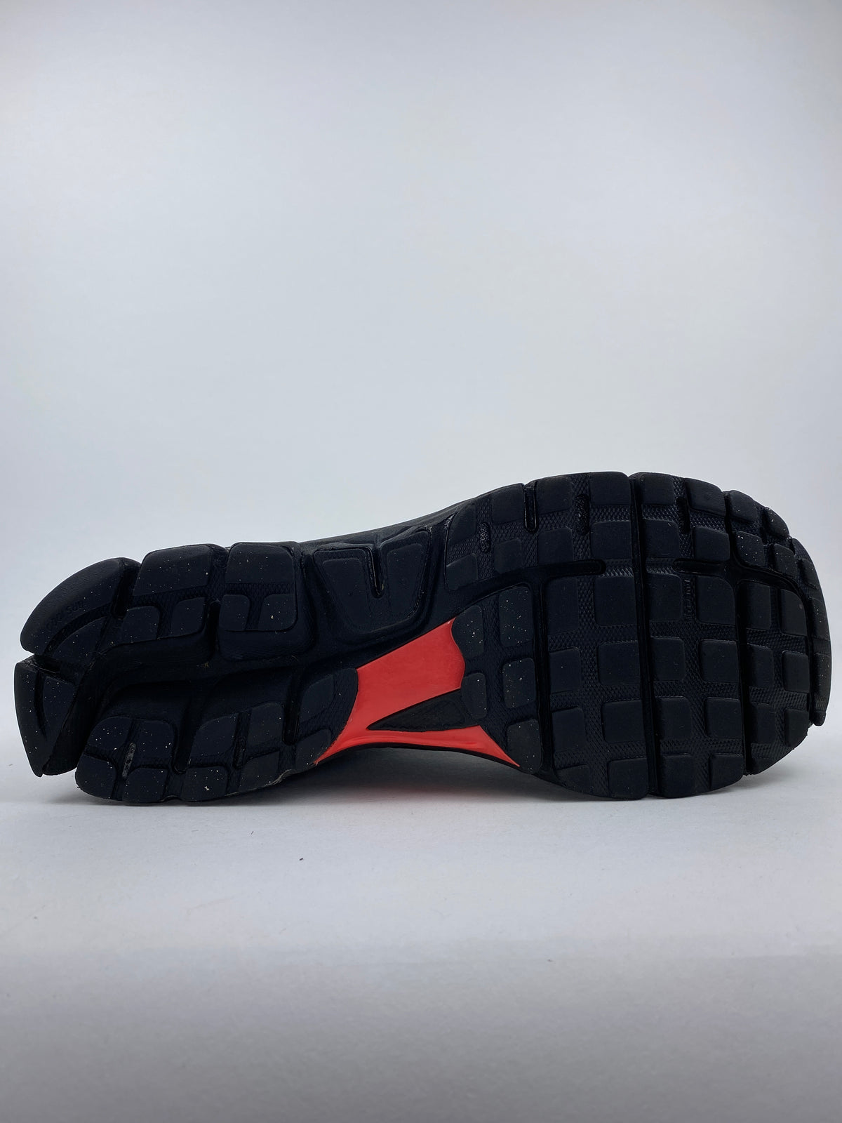 Nike Zoom Vomero 5 Black Metallic University Red (Taille 46)