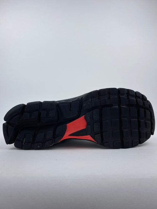 Nike Zoom Vomero 5 Black Metallic University Red (Taille 46)