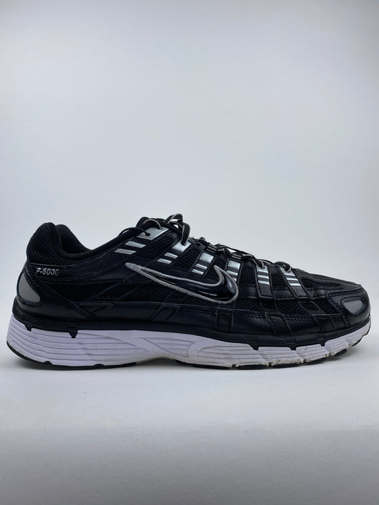 Nike P-6000 Black White Metallic Silver (Taille 45)